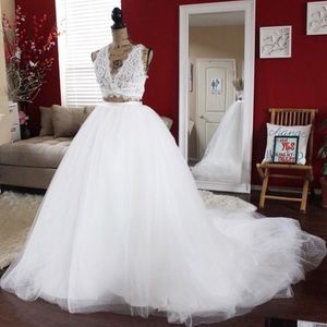 Detachable bridal tulle ballgown skirt
